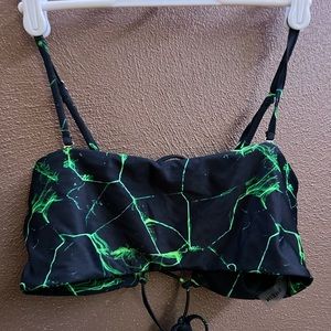 Black and green pattern bikini set